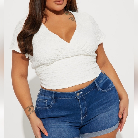 Fashion Nova Tops - Fashion Nova Savannah Crop Top Size 2x Worn Once